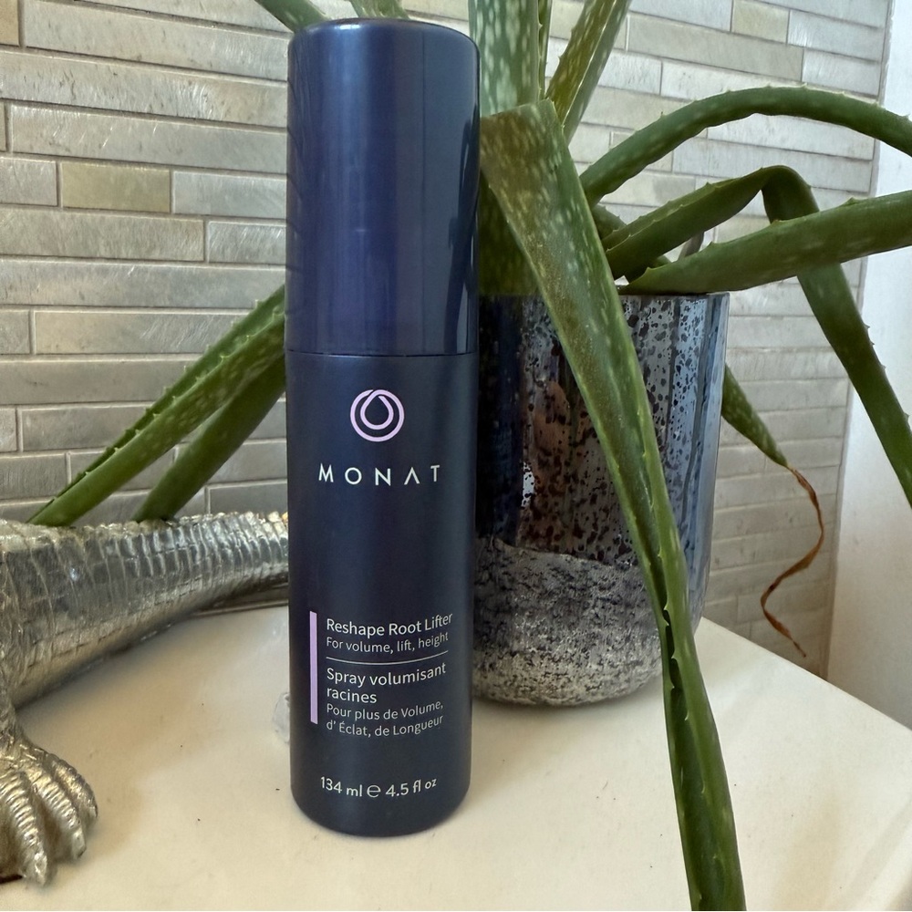 MONAT Reshape Root Lifter Spray